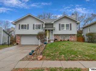 8832 N 83rd Ave, Omaha, NE 68122