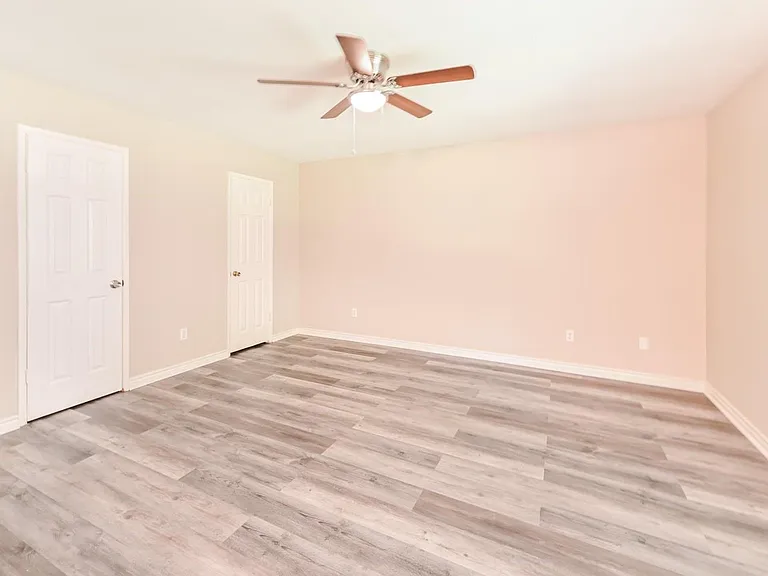 22710 Melham Ln — Photo 10