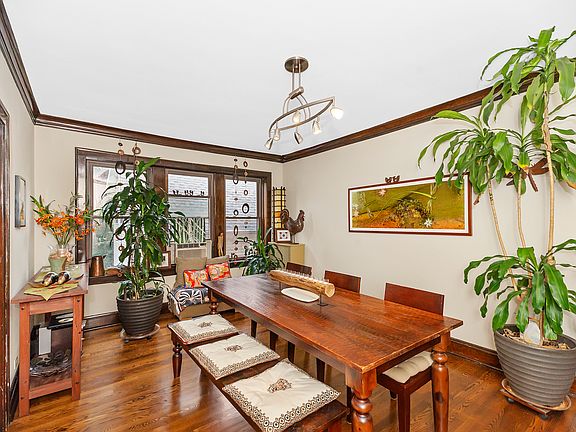 2nd image of 3312 N Oakley Ave #2N