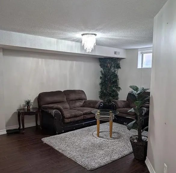 226 Saint Joan Of Arc Ave #BASEMENT — Photo 3
