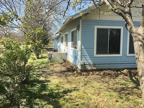 2nd image of 3055 Stone Dr
