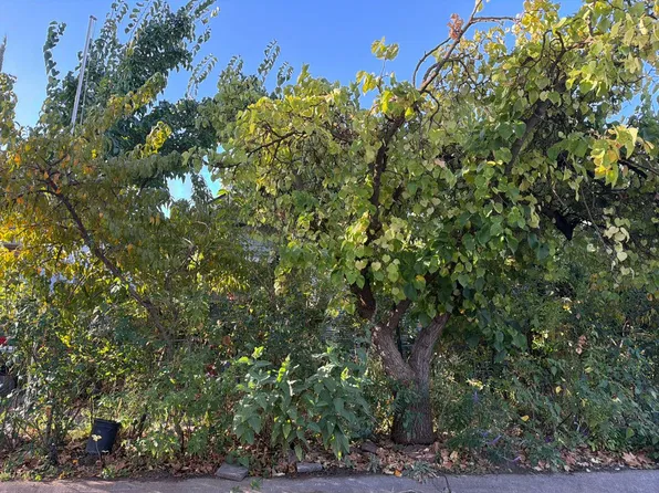 2000 Larkin Way, Sacramento, CA 95818