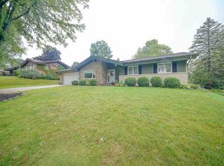 1910 Whitehall Rd, Rockford, IL 61107