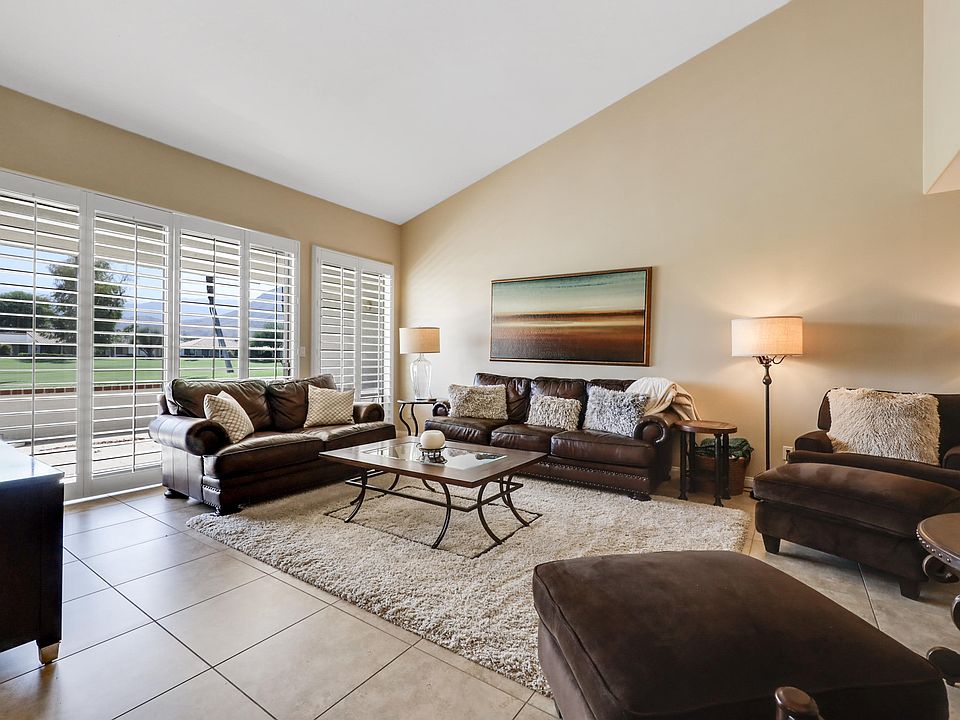 2nd image of 107 Avenida Las Palmas