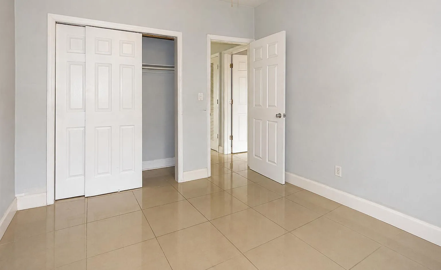 2 bed, 1.0 bath, 800 sqft, $2,100 — Photo 4