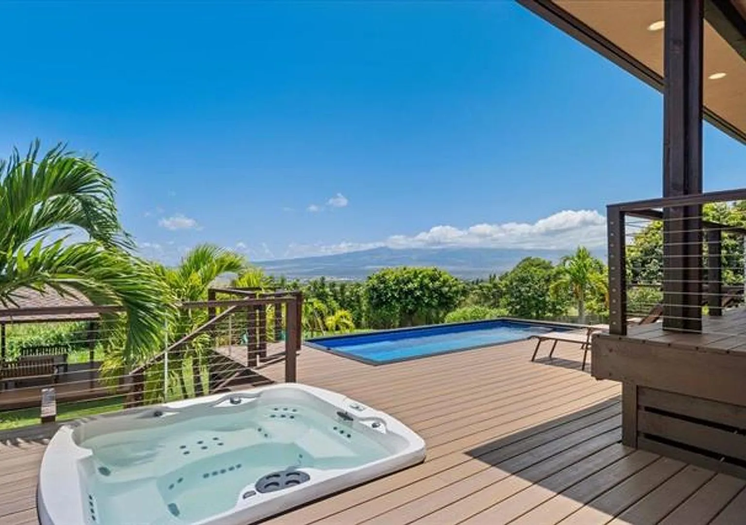Magnificent Wailuku Country Estate — Photo 4