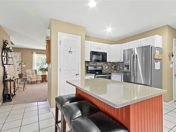 5th image of 3460 42nd St
