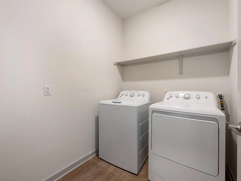 336 Fairfax Ave — Photo 26