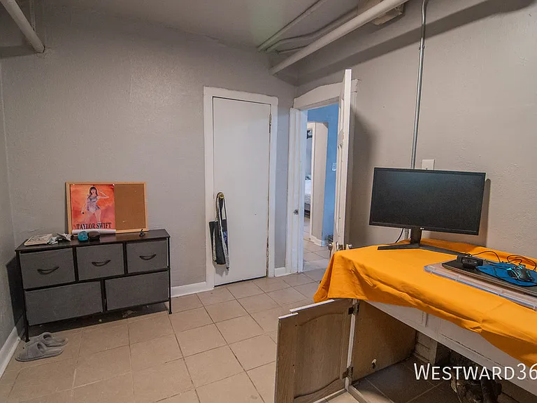 3821 W Wrightwood Ave #G — Photo 10