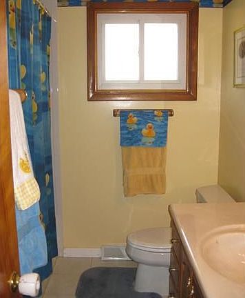 3rd image of 249 Ferndale Ave