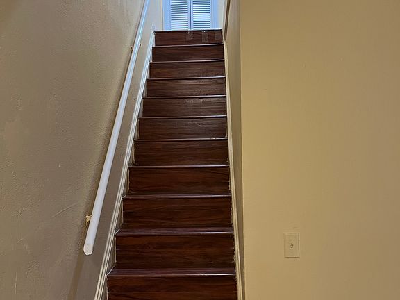 4th image of 7413 NW 75th St