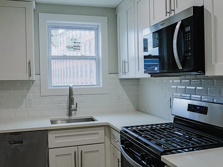 314 Pond St #3 — Photo 4