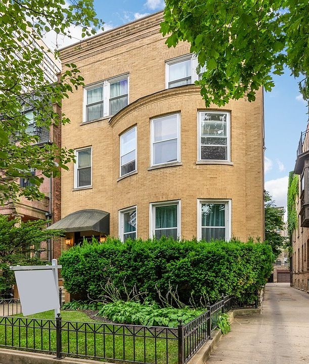 1st image of 421 W Oakdale Ave APT 6