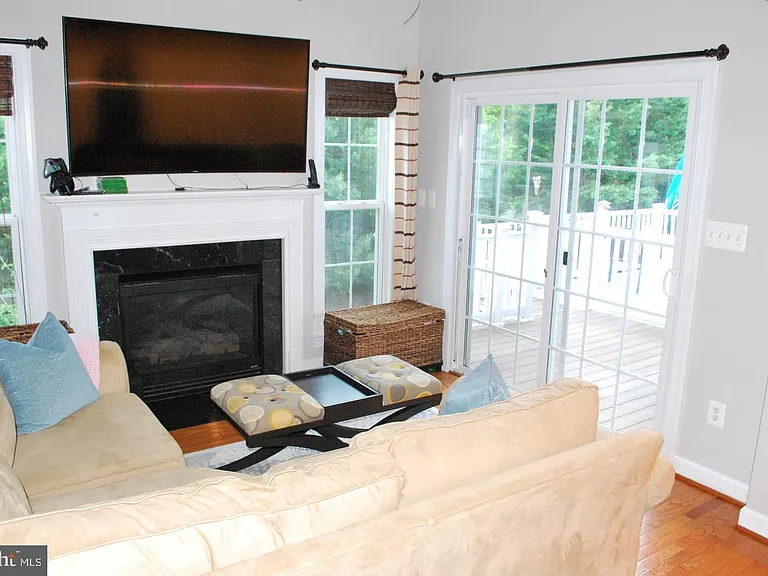 2309 Abby Rd — Photo 12