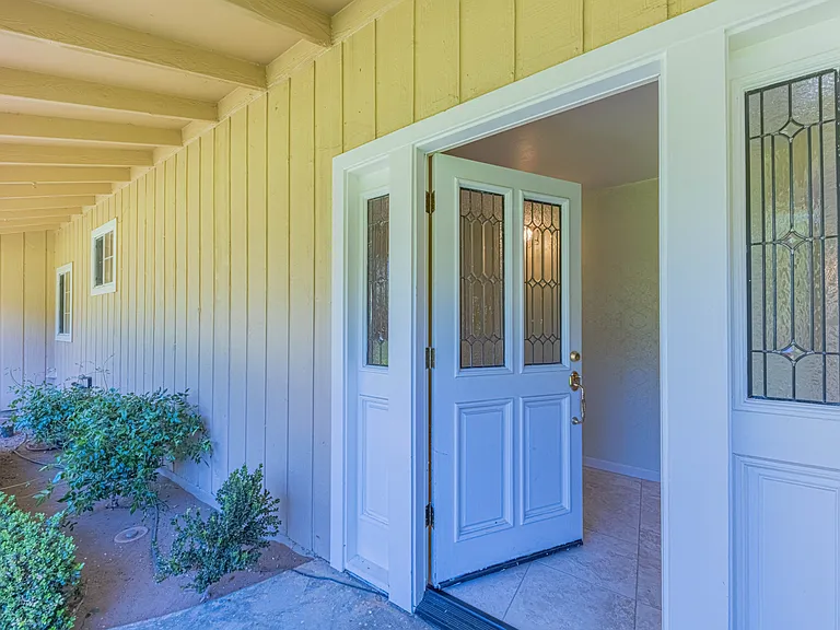 17967 Berta Canyon Rd — Photo 2
