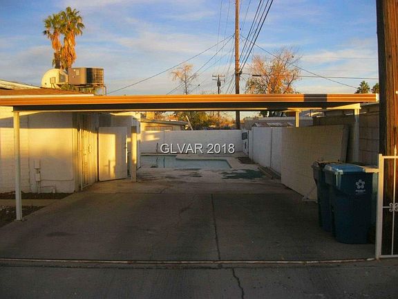 3rd image of 831 Toni Ave