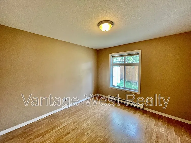 1228 Ethel St — Photo 9