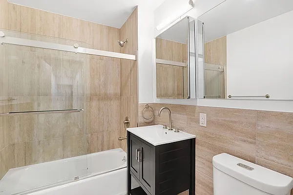 Rented by REZI | media 7