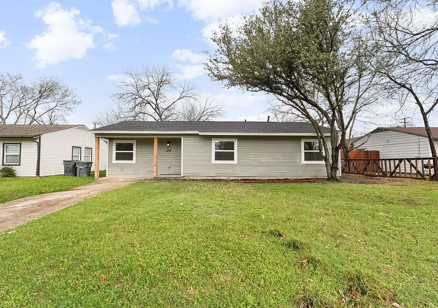 4 bed, 2.0 bath, 1166 sqft, $2,100 — Photo 1