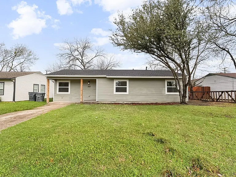 2655 Larry Dr — Photo 1