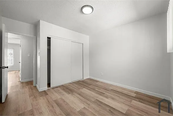 634 W 92nd St #13 — Photo 17