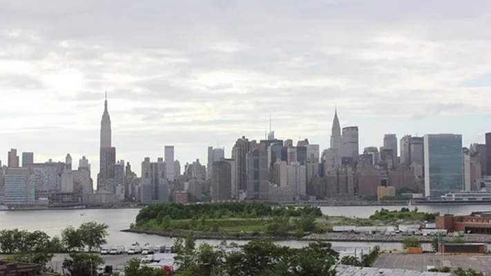 Rented by Nooklyn NYC LLC | media 43