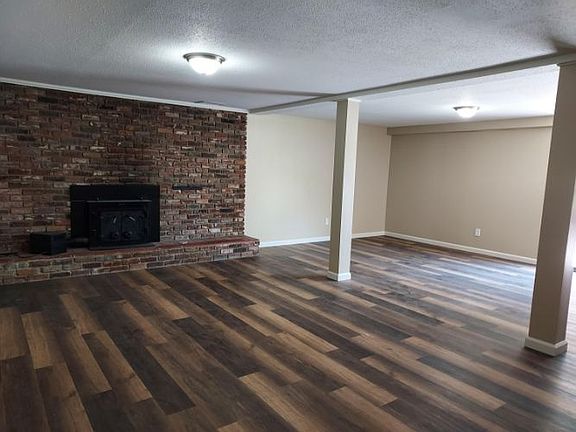 3rd image of 5612 Springplace Cir
