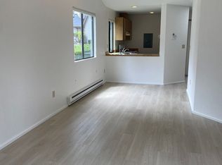 10151 NE 137th Pl #4, Kirkland, WA 98034