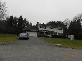 420 S Shannon Dr, Woodstock, IL 60098