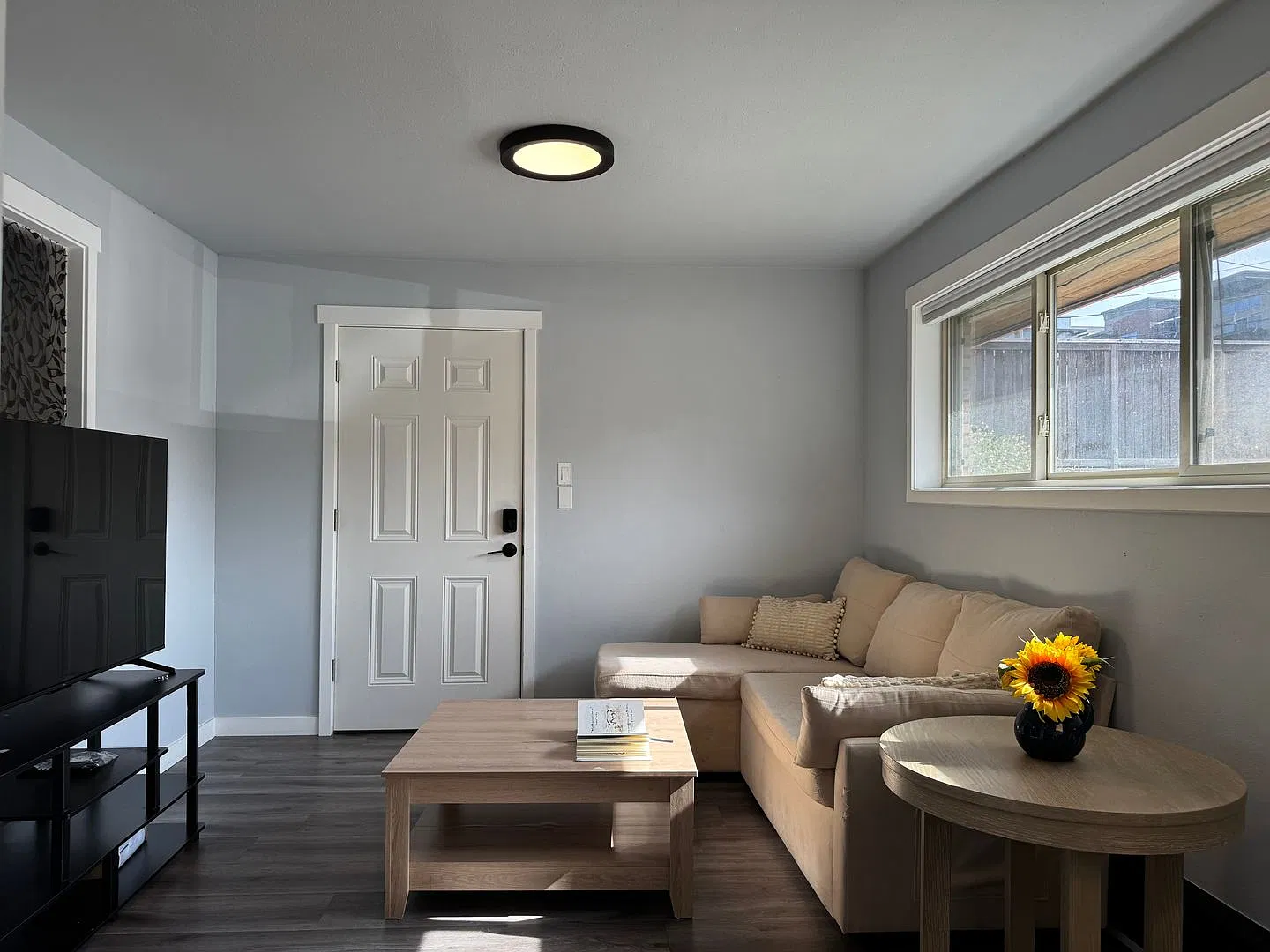 2321 NE 55th St, Seattle, WA 98105 — Photo 2
