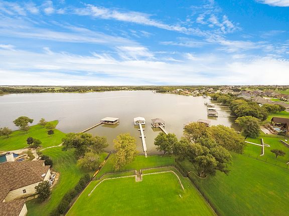 5th image of 12608 Lake Shore Ct N