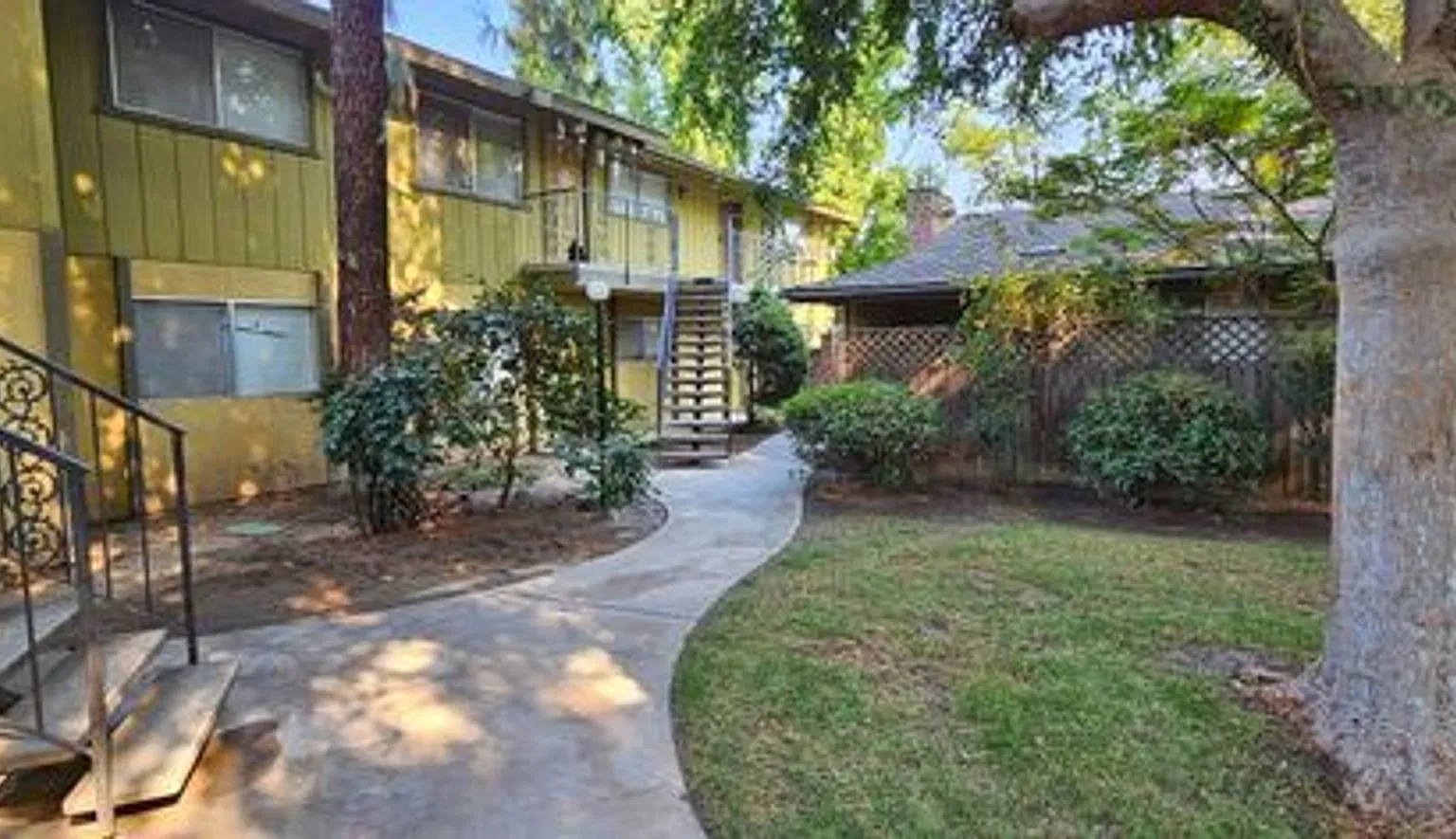 Sierra Gardens — Photo 2