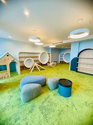 Rented by E Realty International Corp | media 15