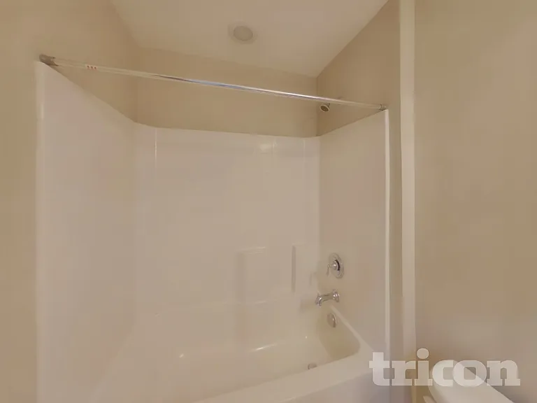 142 Regency Pl — Photo 14
