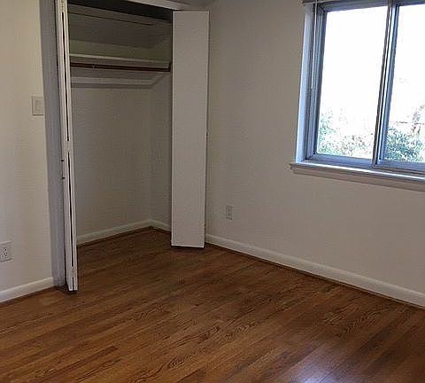 5th image of 6328 Waterway Dr