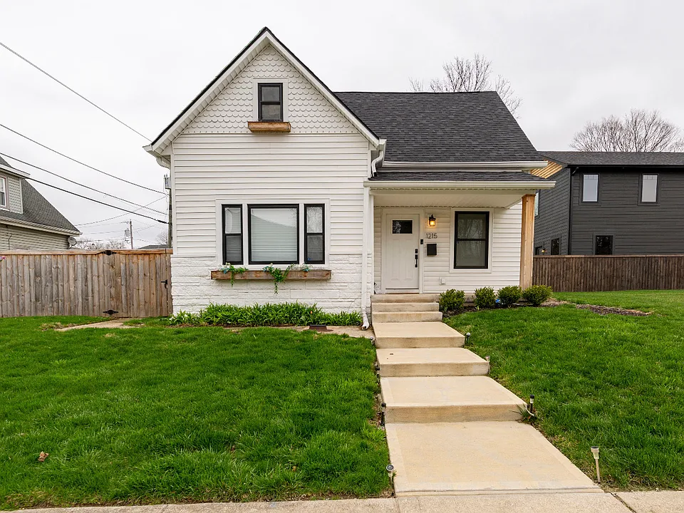 1215 N Beville Ave