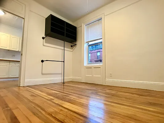 Rented by Building Equity Real Estate LLC | media 10