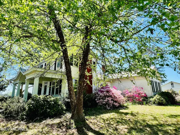1837 Fieldsboro Road, Walstonburg, NC 27888