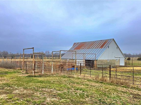 2nd image of 16494 E 300th Rd