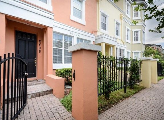3rd image of 2406 Victoria Gardens Ln