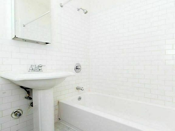 4th image of 244 E 78th St APT 1B