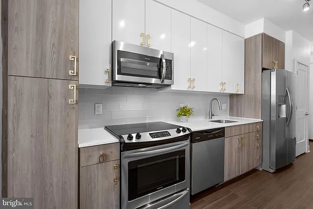 1st image of 145 Riverhaven Dr Unit 522