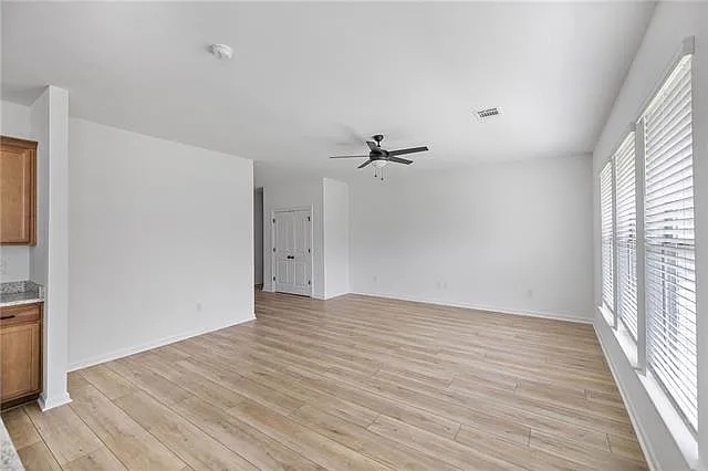 4 bed, 2.0 bath, 1820 sqft, $1,850 — Photo 4