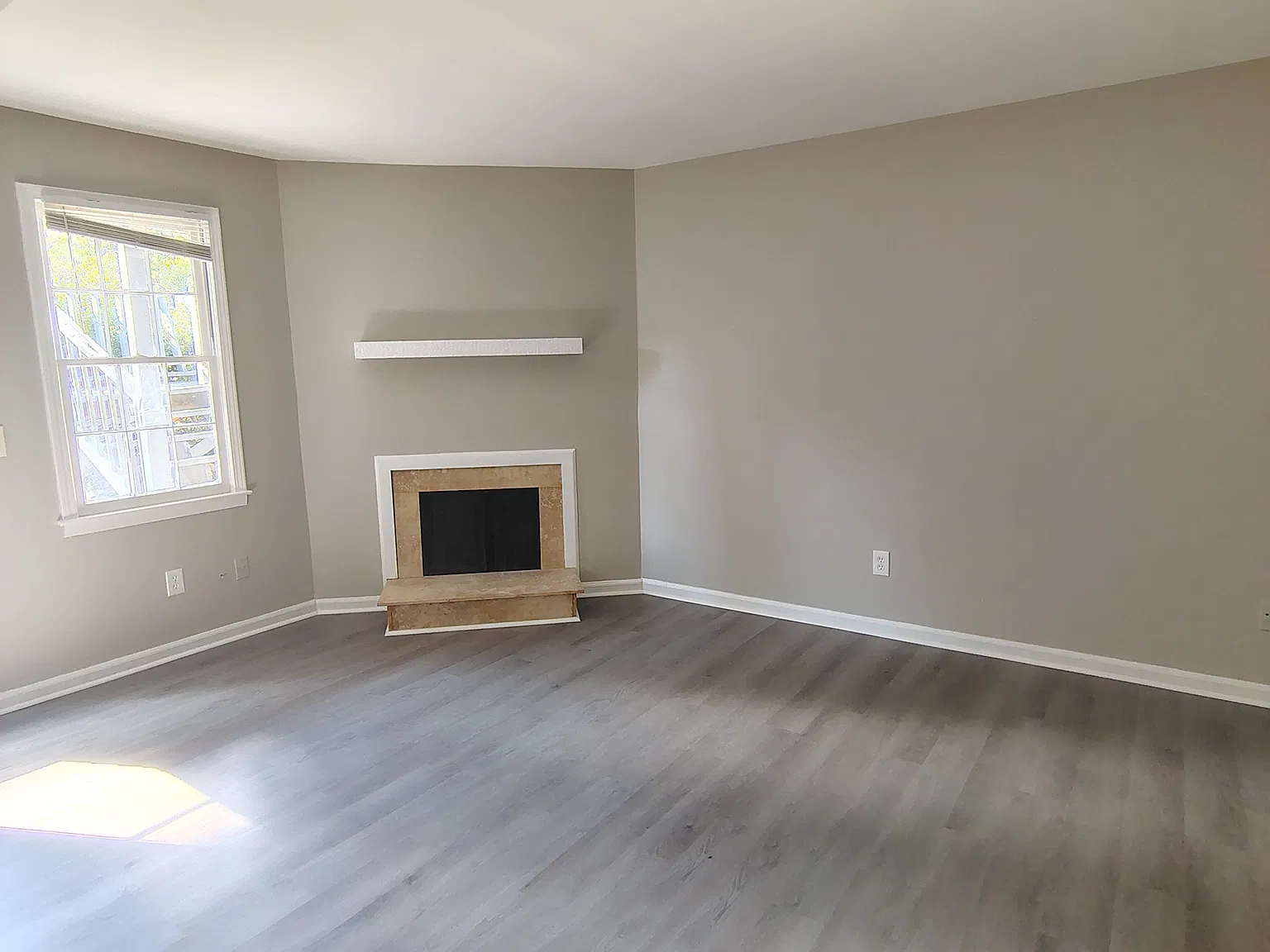 2920 Chatsworth Rd — Photo 3