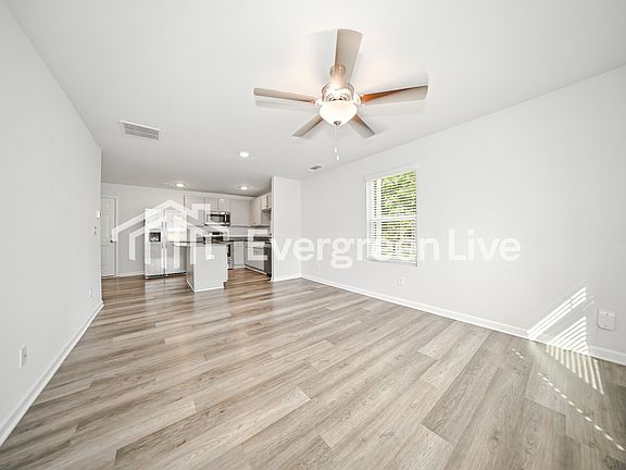 2nd image of 131 Longleaf Dr