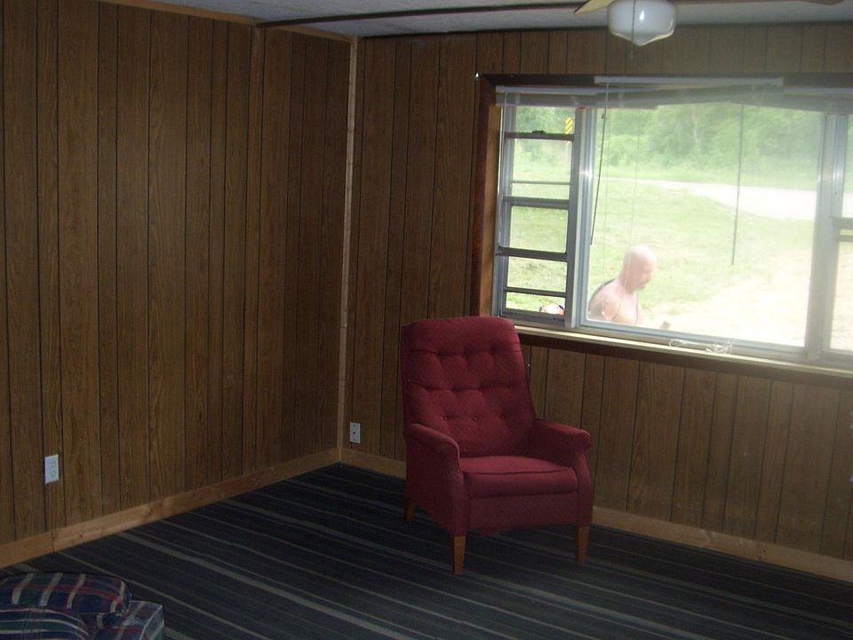 2nd image of 205 Highway V