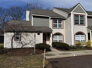 44 Northshore Dr, Burlington, VT 05408