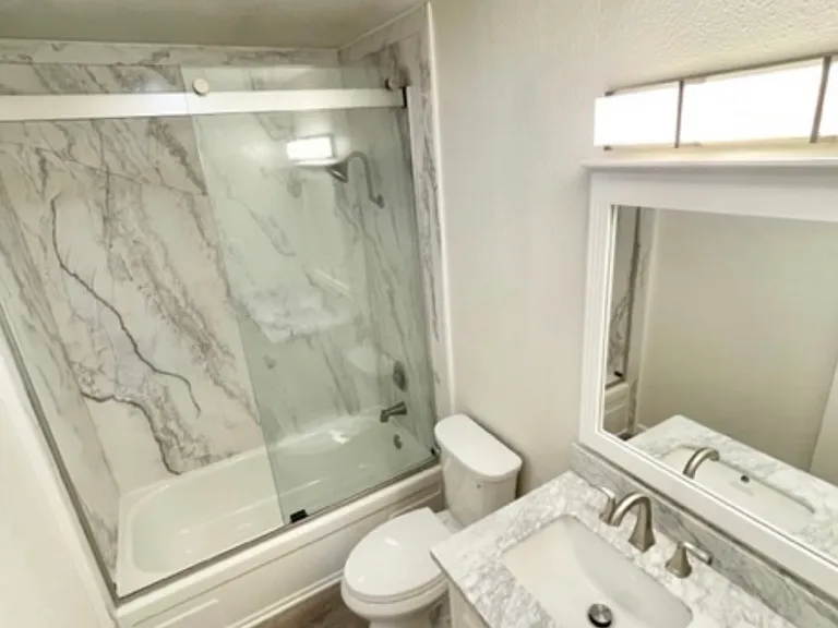1844 Park Ave #11 — Photo 7