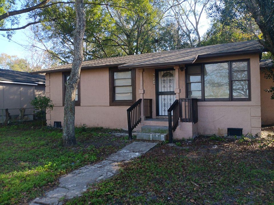 1st image of 2042 W 40th St