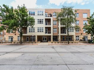 1915 N Water St APT 202, Milwaukee, WI 53202